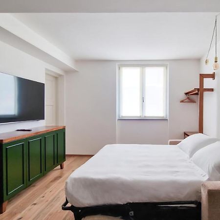 Il Caruggio Flat Apartment Вараце Екстериор снимка